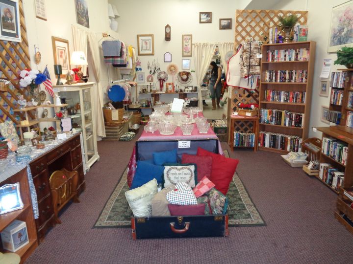 Pawsitively Charming Thrift Shop