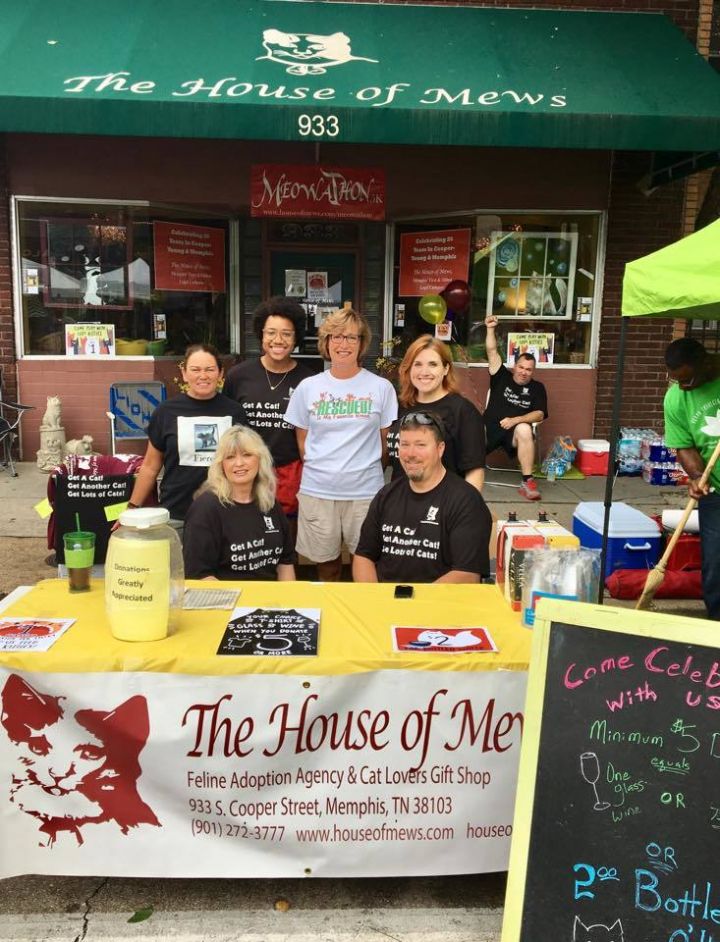 HOM Volunteers in front of store